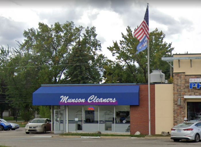 Munson Cleaners - Street View Of Lathrup Village Store (newer photo)